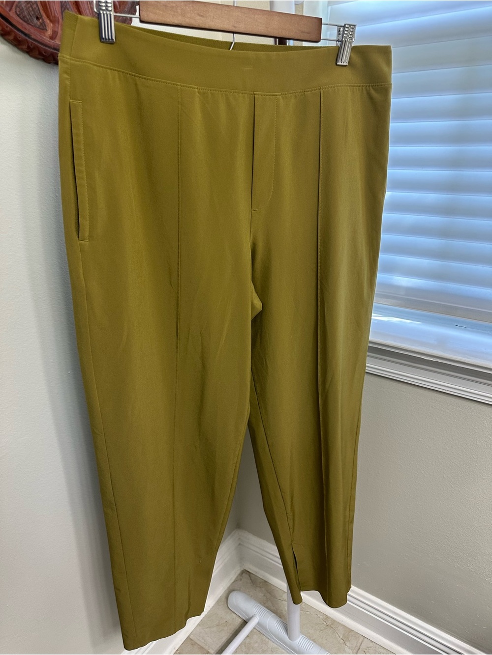 Athleta Mustard-Olive Straight-Leg Ponte Pants, Perfect condition, 14P